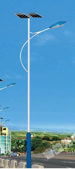 新農(nóng)村太陽能LED路燈與高桿燈 室外道路照明的綠色革新